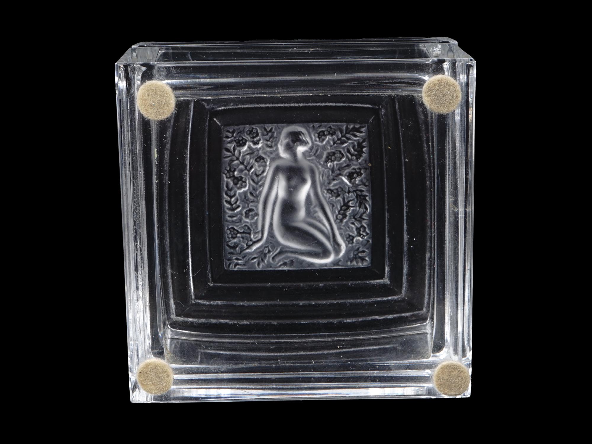 LALIQUE CRYSTAL GLASS DUNCAN BOX WITH SEATED NUDE PIC-3